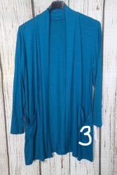 Divatos egyszínű zsebes  kardigán