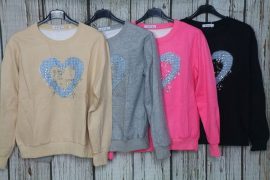 Szíves-köves díszítésű felső  4 színben   S/M és L/XL 