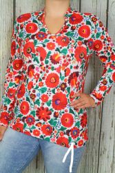 Nagyon csinos virágos felső 