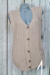 Csavartmintás -gombos kötött mellény  8 színben 
