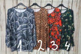 Nagyon csinos mintás felső,dereka gumis 