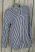 Elöl végig gombos nagyon csinos csíkos hosszított felső ,meleg anyagú  XL,2XL,3XL,4XL.,5XL,6XL