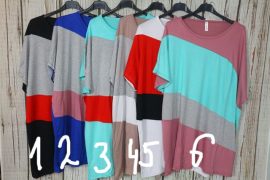 Háromszínű nagyméretű  felső ( mellb 146 cm) 